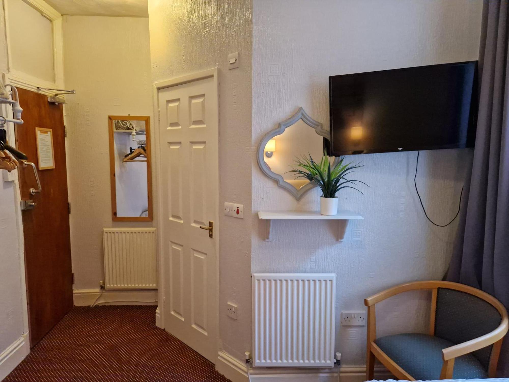 ホテル Stafford House ブラックプール エクステリア 写真