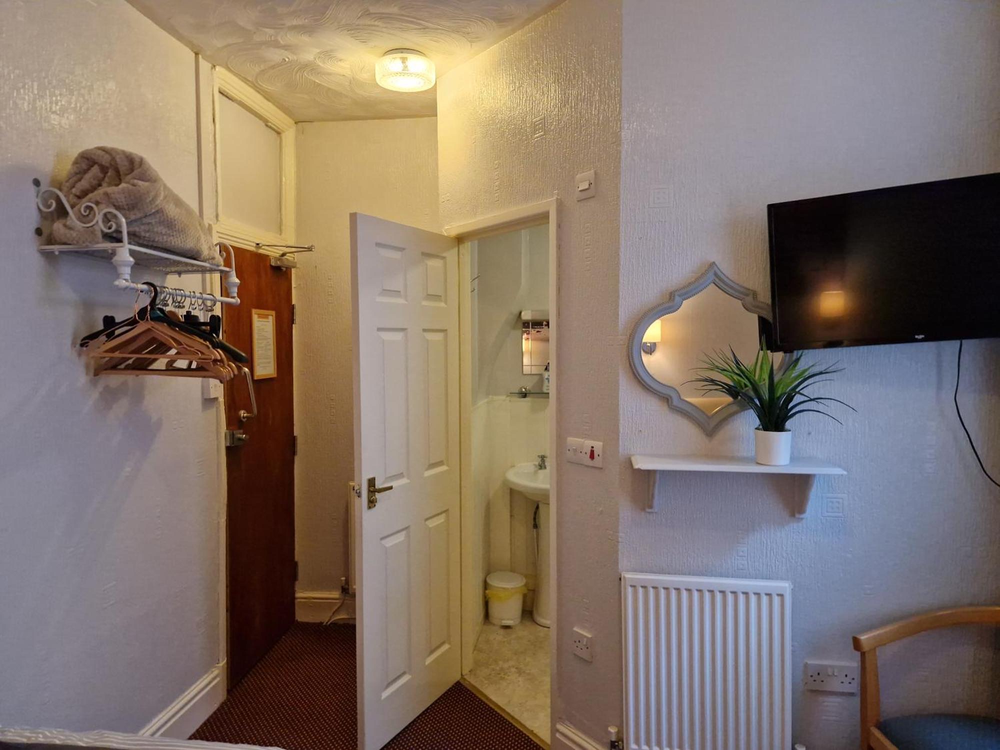 ホテル Stafford House ブラックプール エクステリア 写真