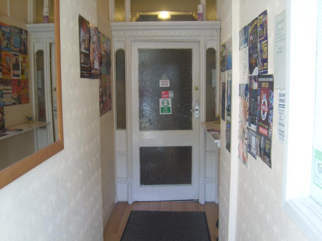 ホテル Stafford House ブラックプール エクステリア 写真